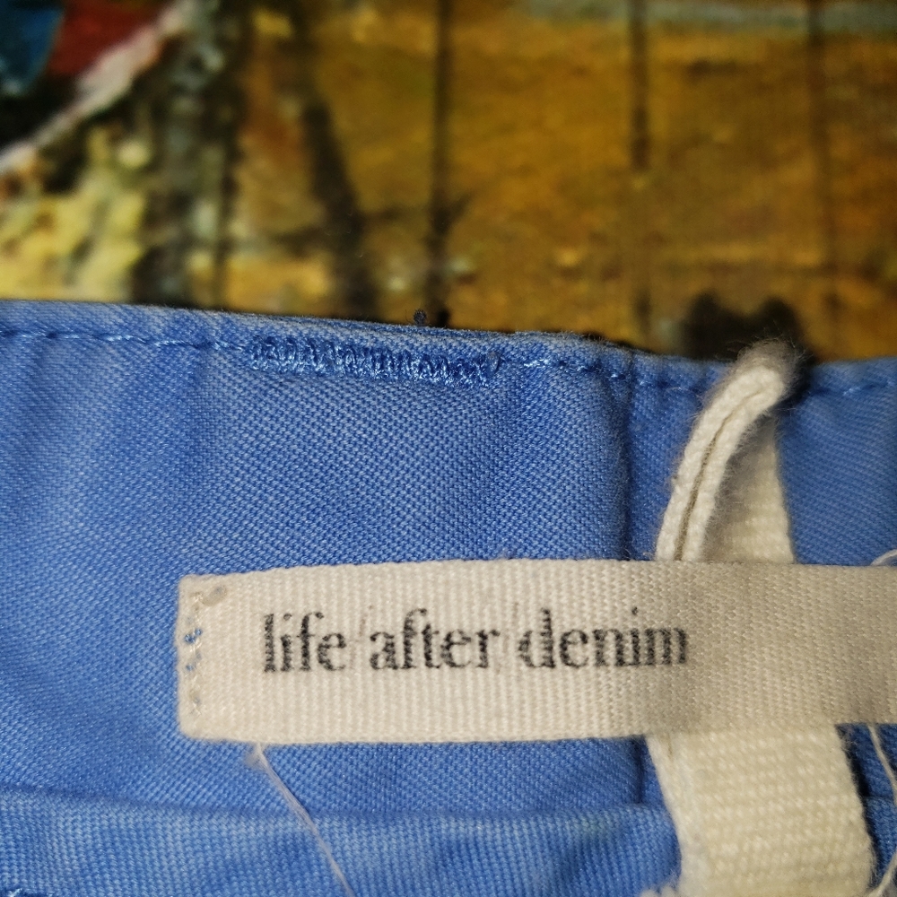 Shorts - Picture 2 of 3